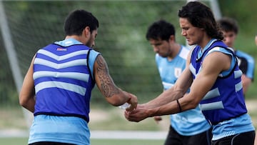 Su&aacute;rez y Cavani preparan el partido contra Colombia. 