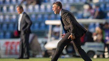 Pedro Caixinha: "Estamos haciendo que se burlen de nosotros"
