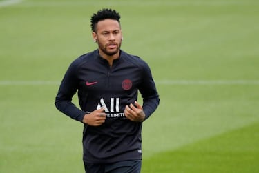 Neymar: PSG open the door for a Barcelona loan deal