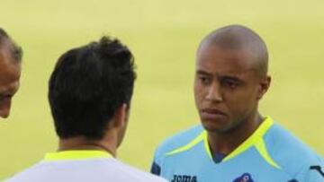 La plantilla del Getafe se reune durante una hora