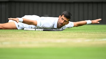 Tennis - Wimbledon - All England Lawn Tennis and Croquet Club, London, Britain - July 5, 2022   Serbia's Novak Djokovic reacts during his quarter final match against Italy's Jannik Sinner REUTERS/Toby Melville     TPX IMAGES OF THE DAY