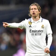 Modric espera la llamada del club