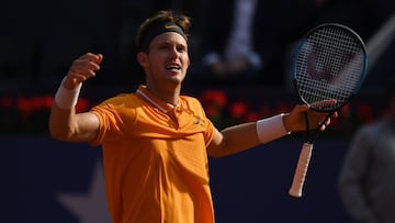 El número dos de Chile habló tras vencer a Grigor Dimitrov en Barcelona y también se refirió a la decisión de viajar sin su coach a Cataluña.