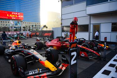 Leclerc renace, Sainz mira al podio y Alonso, a Hamilton