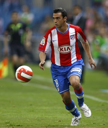 Jug¨® con el Atl¨¦tico de Madrid dos temporadas desde 2007 hasta 2009. Defendi¨® los colores del Osasuna durante tres temporadas: dos temporadas desde 2012 hasta 2014, y la temporada 2016-17.