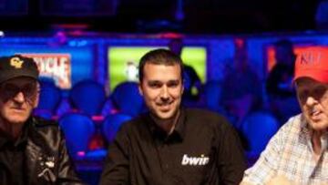 Jordi Martínez "Alekhine", miembro del bwin Poker Team, atrajo todos los focos en el Campeonato del Mundo.