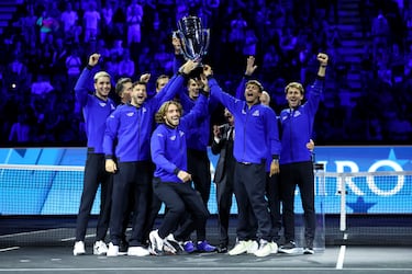 En la última jornada de la competición, Alcaraz venció en dobles y en el decisivo partido de individuales para certificar un marcador final de 13-11 a favor del Viejo Continente. El murciano cerró su debut en el torneo con tres victorias.