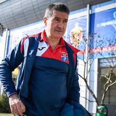 Cadenas rescinde el contrato con Brest aunque quería seguir