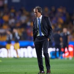 Almada reconoce inminente salida de Ibáñez en Pachuca