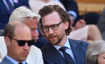 El actor británico Tom Hiddleston en la final del Campeonato de Wimbledon 2018.