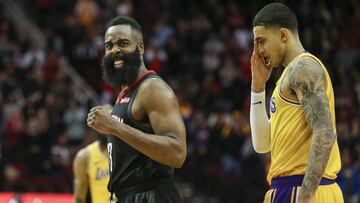 James Harden celebra la victoria ante Kyle Kuzma.