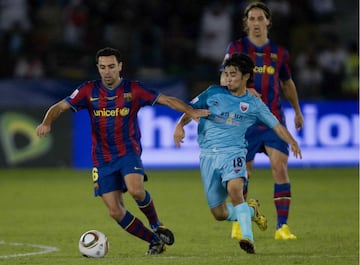 Atlante también se vio las caras con el Barcelona en el Mundial de Clubes, el duelo fue el 2009 y los catalanes se llevaron la victoria.
En la foto: Christian Bermúdez por parte del Atlante. Xavi Hernández y Zlatan Ibrahimović de Barcelona.