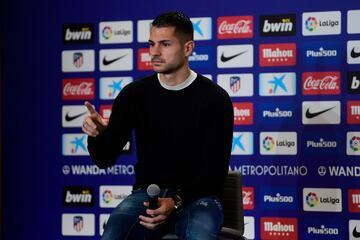 Multitudinaria presentación de Diego Costa y Vitolo