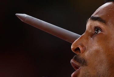 El alemán Leo Neugebauer en acción durante la prueba de lanzamiento de jabalina masculino Decatlón Grupo B.