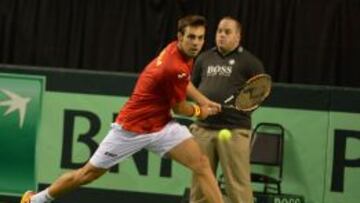 Marcel Granollers en su partido contra el canadiense Frank Dancevic de Copa Davis.