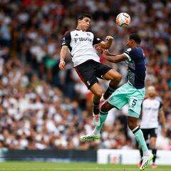 Mexico striker Raúl Jiménez robbed in England