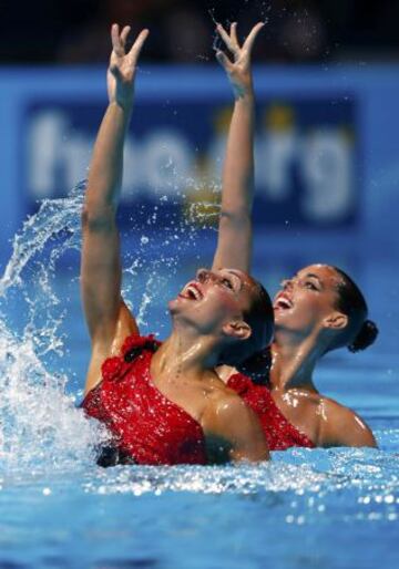 Carbonell y Crespí durante la rutina que les ha valido la medalla de bronce.