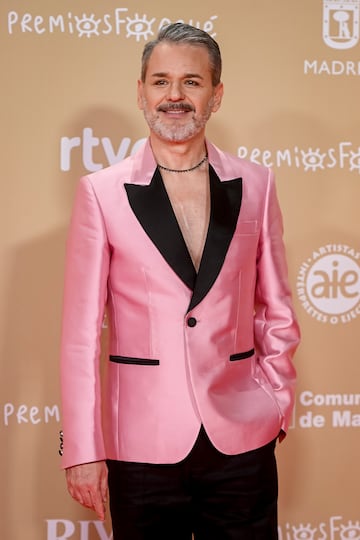 El actor Jorge Lucas posa en la alfombra roja de la 30 edición de los Premios José María Forqué, en el Palacio Municipal de IFEMA.