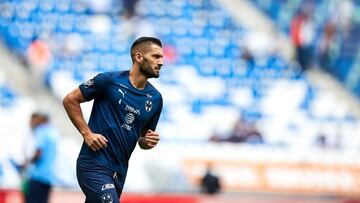 Nicolás Sánchez durante el calentamiento con Monterrey