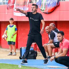 Iván Ania dirigió desde el banquillo la mayor goleada de la temporada en Primera RFEF
