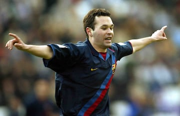 Durante sus primeros a?os en el club blaugrana el de Fuentealbilla se fue haciendo un hueco en el primer equipo gracias a sus buenas actuaciones.