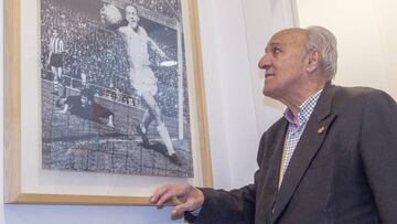 15/11/17 Diario AS REDACCION DIARIOAS
Visita de CANARIO Ex jugador DARCY SIRVIERA DOS SANTOS EXJUGADOR DEL REAL MADRID