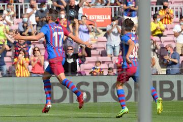 ¡¡LUUK DE JONG HACE EL SEGUNDO!! ¡Gran acción de Dest por la izquierda que acaba dando un gran pase entre líneas al delantero y este bate a Aitor Fernández en el mano a mano!