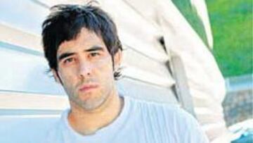 <b>A DAR LA CARA. </b>Claudio Bravo posó ayer para AS en Zubieta.