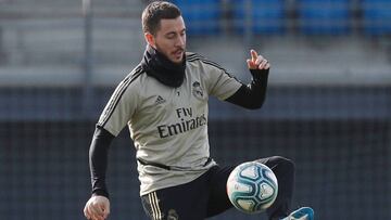 Hazard por fin toca bal車n