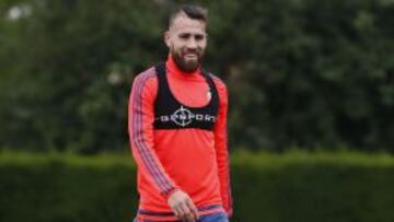 Otamendi continúa en la recámara del Real Madrid