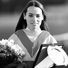 La jocketta húngara Eszter Jeles muere a los 21 años tras una caída en una carrera