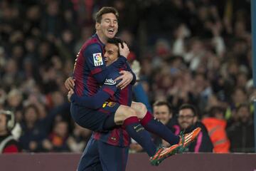 Messi y Pedro celebran un gol con el Barcelona.