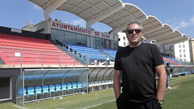 El Eldense evita el descenso administrativo