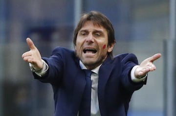 Inter Milan coach Antonio Conte reacts during Inter Milan's game against Torino on 22 November.