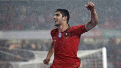 Guedes celebra uno de los goles que recientemente ha conseguido con la selecci&oacute;n de Portugal.