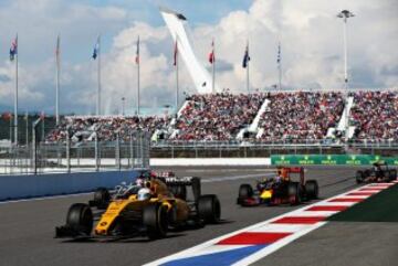 Daniel Ricciardo, Kevin Magnussen y Romain Grosjean.