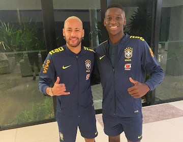 Luiz Henrique with Neymar