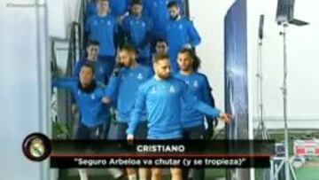 Cristiano simula un tropiezo de Arbeloa en el penalti de Messi