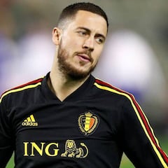 Hazard viaja a Bélgica y se reuné con los médicos de su selección