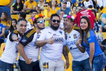 Este fue el ambiente dentro y fuera del campo en el clásico de la 'Sultana del Norte' celebrado este sábado en el Estadio Universitario.