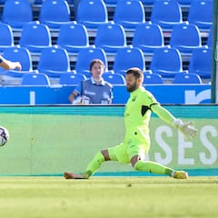 Dani Jiménez, baja dos-tres semanas por esguince de hombro