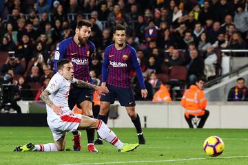 Barcelona-Eibar (3-0).
Coutinho se reenganchó a la causa. Messi marcó el gol 400 en Liga. Brutal Suárez.
 

