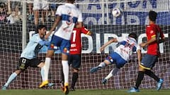 Católica desaprovecha la oportunidad de llegar a la cima