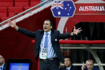 Futbol, Chile vs Australia
El entrenador de la seleccion chilena Juan Antonio Pizzi da instrucciones a sus jugadores durante el partido del grupo B de la Copa Confederaciones contra Australia disputado en el estadio Arena Spartak de Moscu, Rusia.
25/06/2017
Andres Pina/Photosport
*******

Football, Chile vs Australia
Chile's manager Juan Antonio Pizzi instructs his players during the group B football match of the Confederations Cup against Australia at the Spartak Arena in Moscow, Russia.
25/06/2017
Andres Pina/Photosport