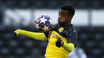Dortmund's 15-year-old prodigy Moukoko drafted into first team