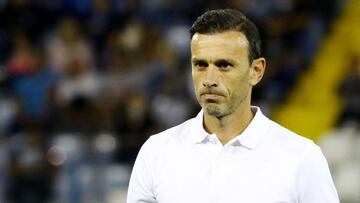 David Catalá durante uno de sus partidos al mando del AEK Larnaca chipriota
