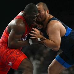 Mijaín López avanza a semifinales en los Juegos Olímpicos de París 2024