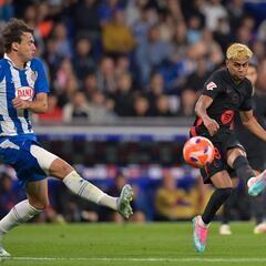El Barcelona de Flick gana un recurso ofensivo
