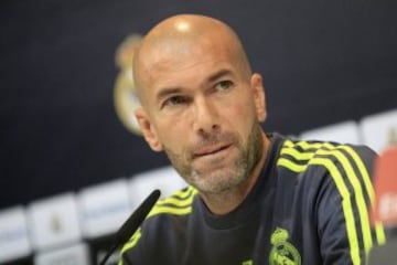 2. Convey a simple message. Zidane is no fan of stats and as was conscious that after the Benitez reign, the players needed a clear-cut message. Simple passes and ball to feet is his mantra to his squad. The clarity of his tactics was well received by the