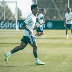 Renato Tapia regresa con fuerza